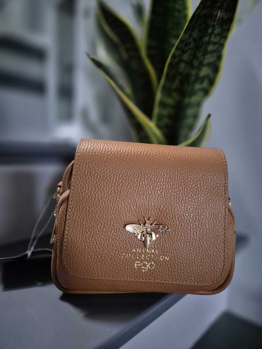 Torebka listonoszka Ego skóra camel pszczółka