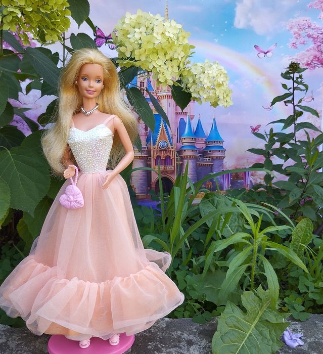 Барбі Маттел, Barbie