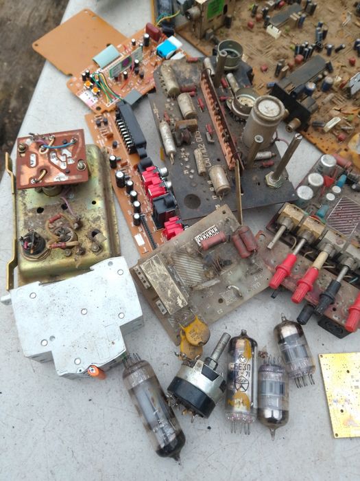 Продам платы разные.