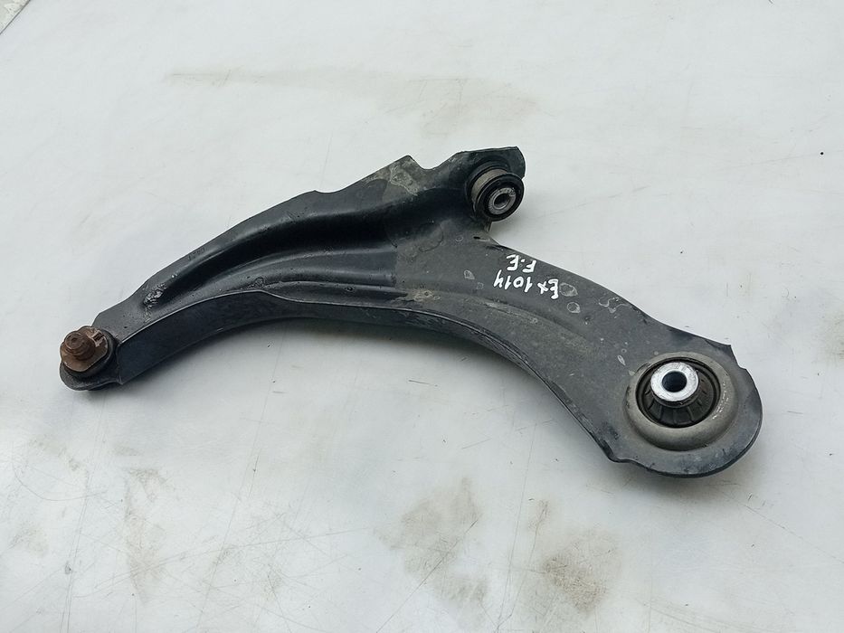 Braço de suspensão frente esquerdo RENAULT Zoe (BFM_)