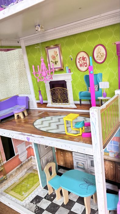 Будинок для барбі або LOL