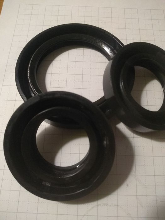 Сальник, манжета армированная