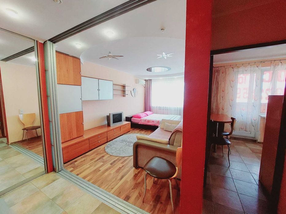 свободно 24.03 пр-т Героев Сталинграда(В.Ивасюка)35, метро Минская