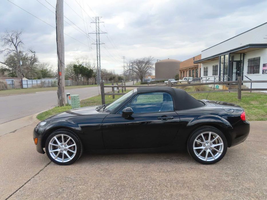 Mazda MX-5      2013
