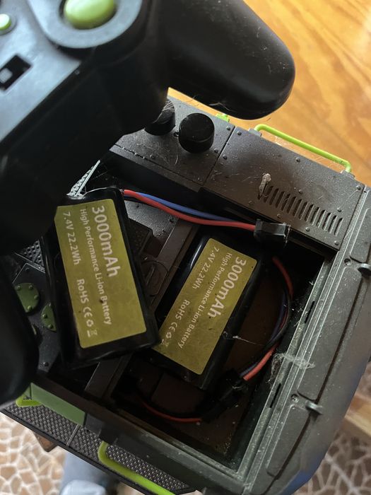 Escavadora Giratória Huina 1593 Balde Metal + Acessórios