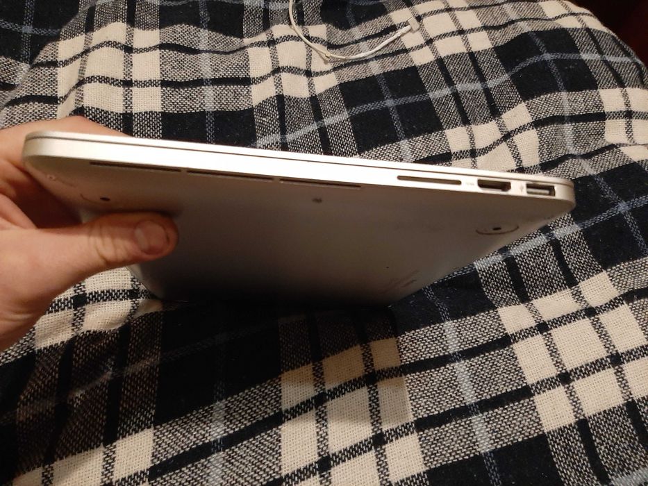 MacBook Pro 13 retina 8gb,120ssd