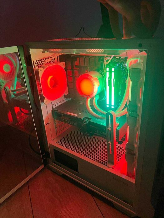 Komputer gamingowy(r7 7800x3d|4060|ddr 5 6000MHZ 36cl)