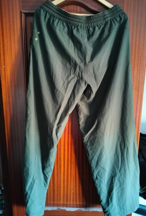 Calças Nike novas (L)