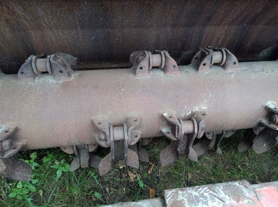 Мульчувач стерні KUHN