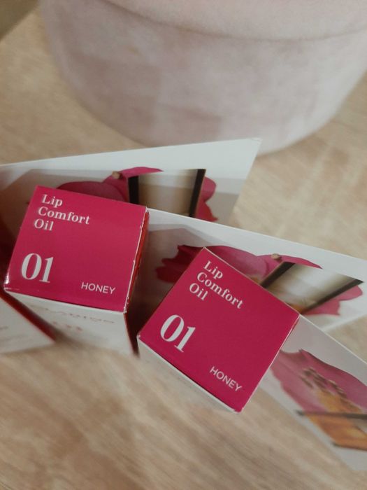 Олійка для губ Clarins