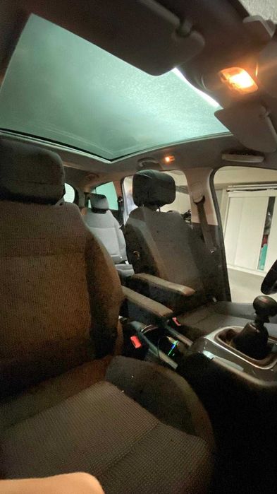 Peugeout 5008 Premium