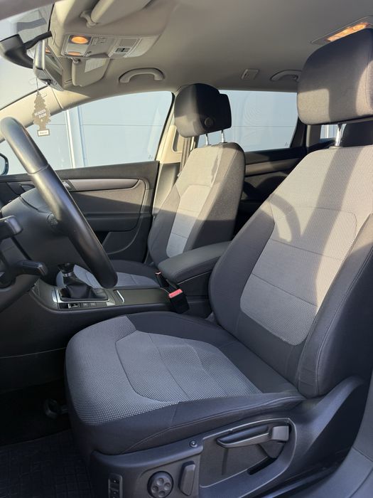 Volkswagen Passat B7 2.0 TDI.
