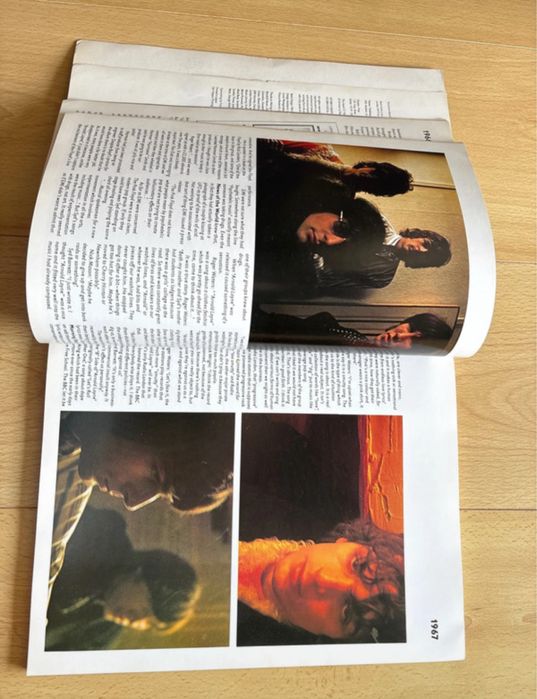 Livro “Pink Floyd - A Visual Docummentary By Miles