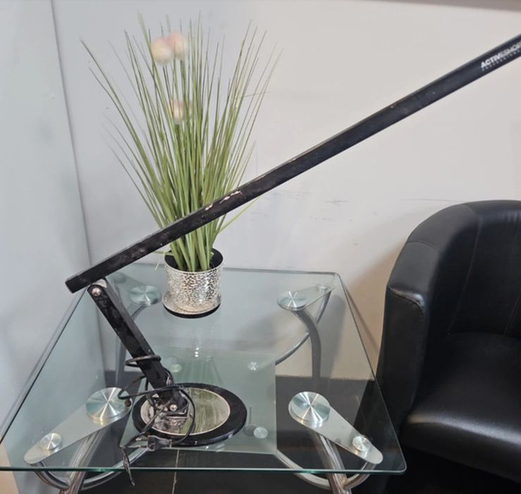 Lampa biurko stylizacja paznokci
