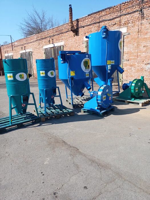 Змішувачі сухих кормів