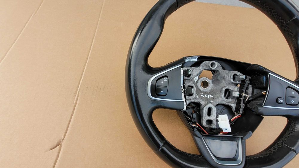 Renault Clio IV 4 lift kierownica skóra multifunkcja nr2 484000110R