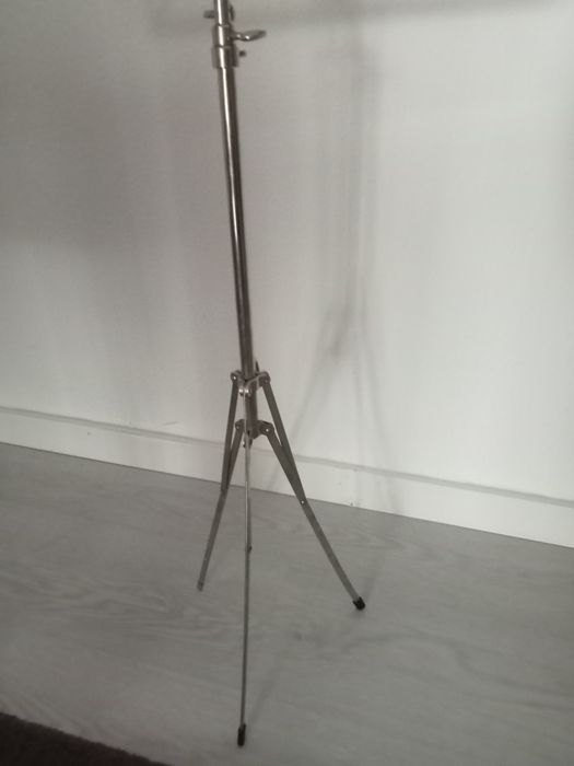 Estante musica metal