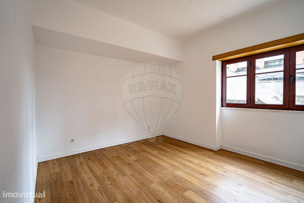 Apartamento T4 para arrendamento