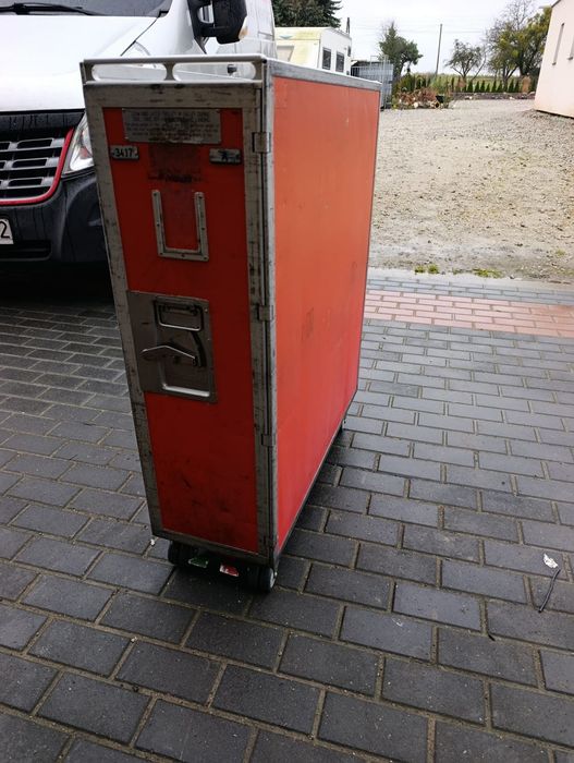 Szafka samolotowa klm