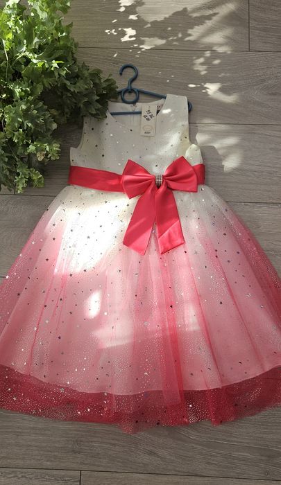 Неймовірне плаття.