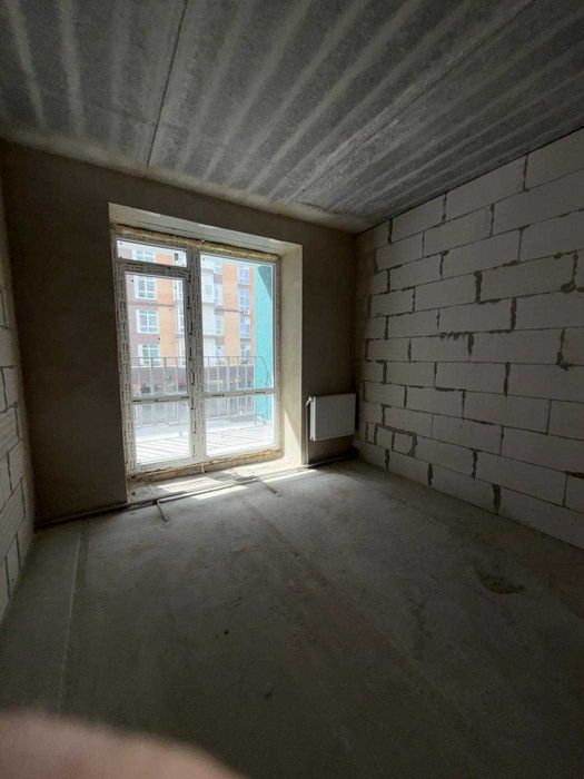 2-кімнатна квартира в новобудові з балконом та лоджією