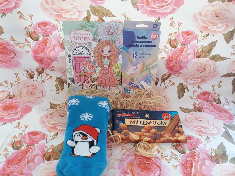 Подарункові набори для дівчат на 8 березня