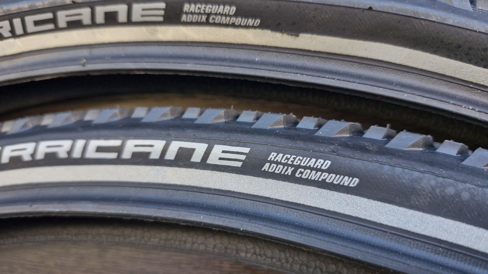 Покришки Schwalbe Hurricane 28 x 1.6 (42x622) Performance/RaceGuard
