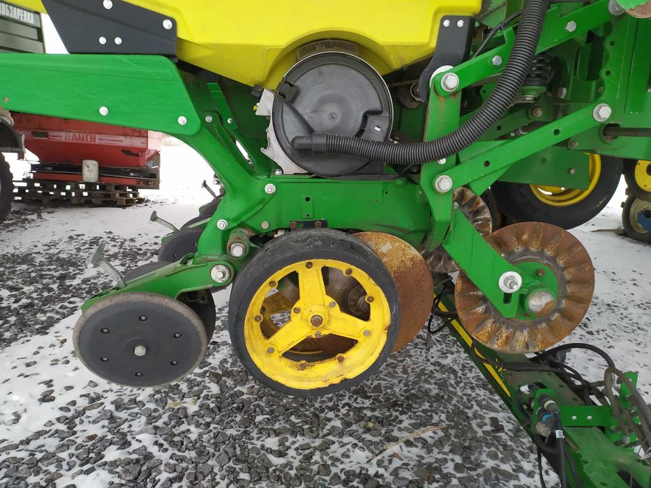 Сівалка точного висіву John Deere 1745,дуже добрий стан