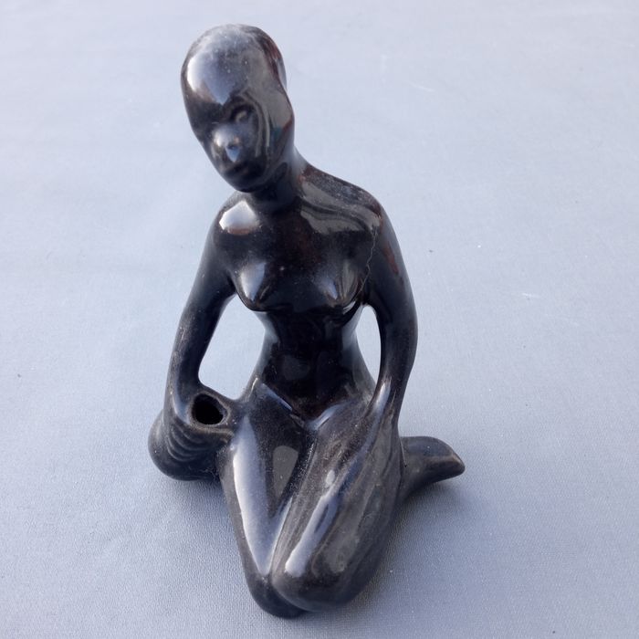 Murzynka figurka kolekcjonerska Ćmielów 1957