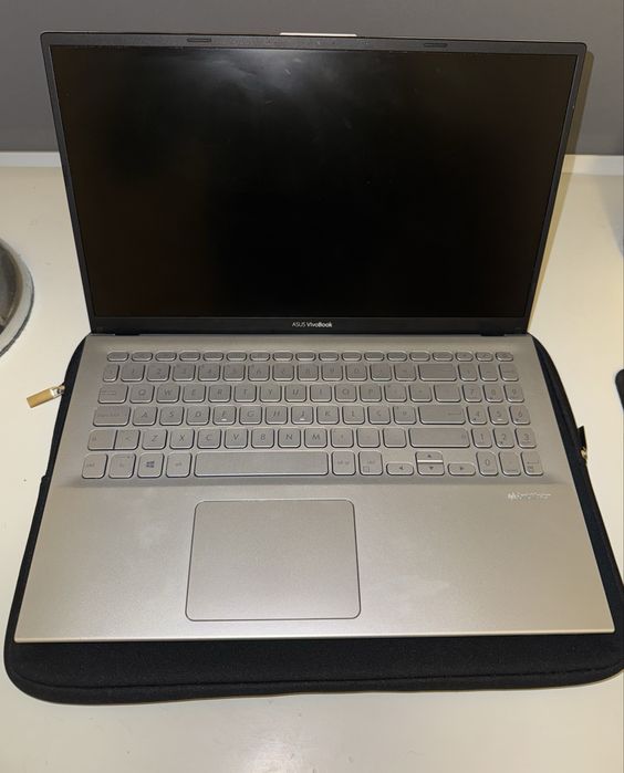 ASUS VivoBook 15 F512DA-R7AVXSB2