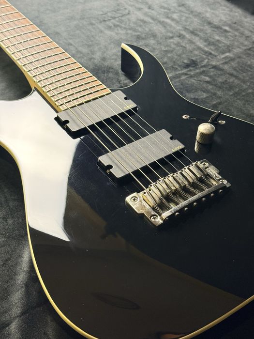 Guitarra Ibanez RGIR27FE – 7 Cordas (Iron Label) + Case