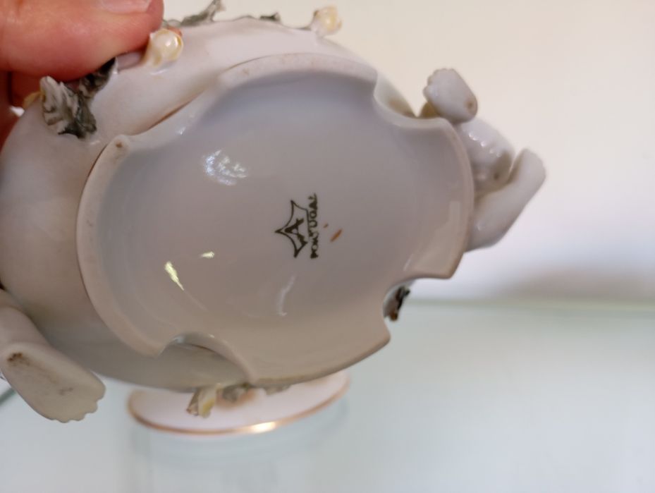 Caixa em porcelana antiga Artibus