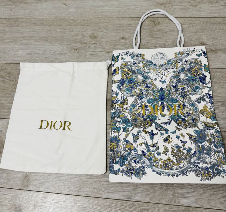 Продам жіночий костюм Christian Dior
