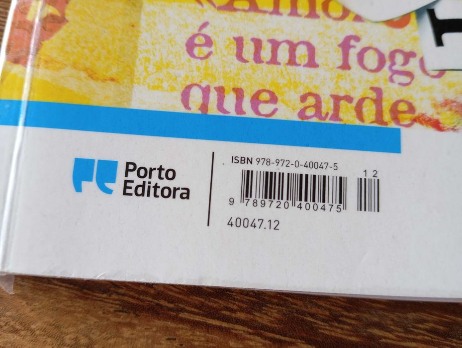 Livro  e caderno de Português Letras em dia 10 ano