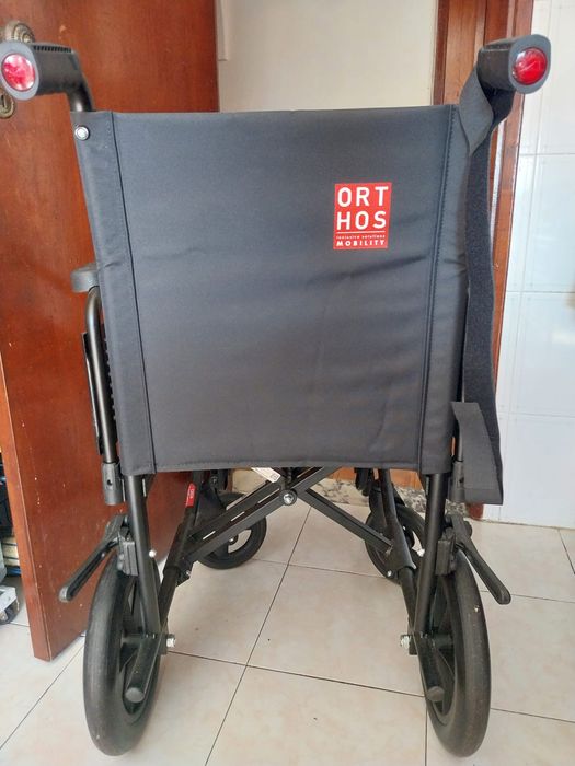 Vendo cadeira de rodas