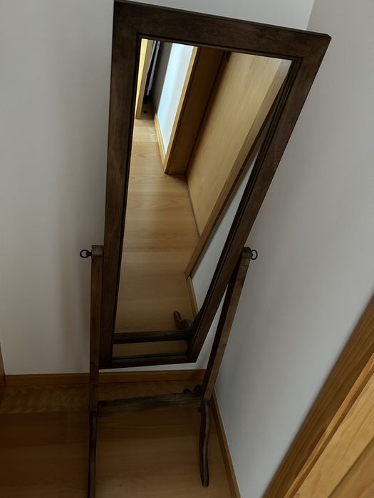 Espelho de corpo ajustavel