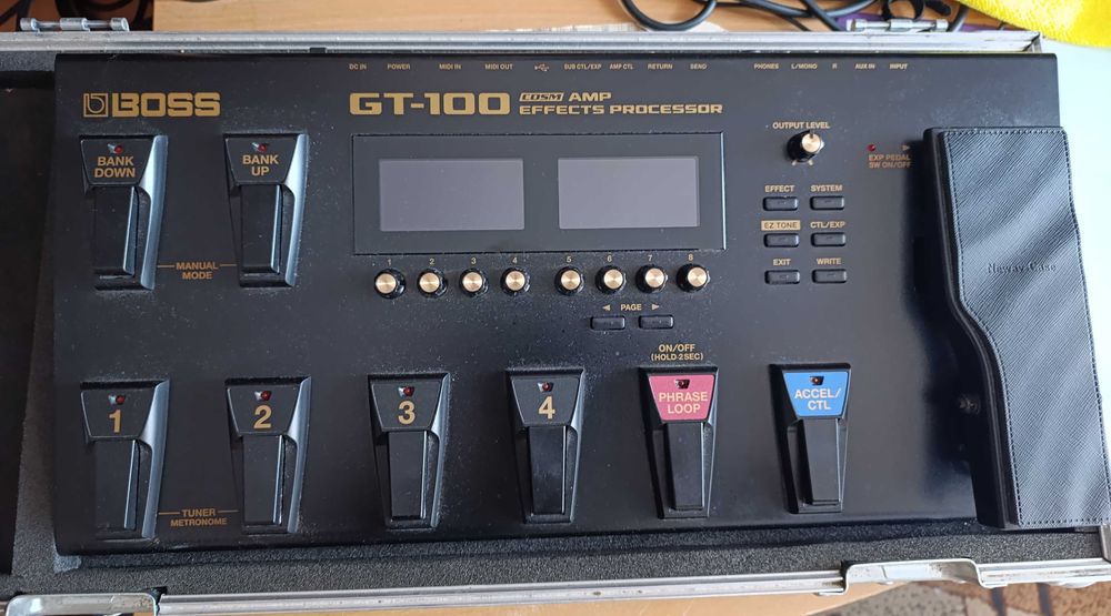 BOSS  GT-100  Ver.2  美品　攻略本付き BOSS GT-100 Ver.2 美品 攻略本付き Amazon.co.jp: BOSS GT-100