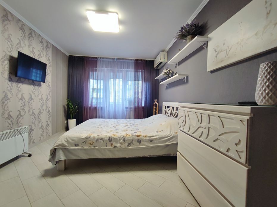 1-кімнатна, Липківського 3, 5 хв залізничний вокзал, від власника