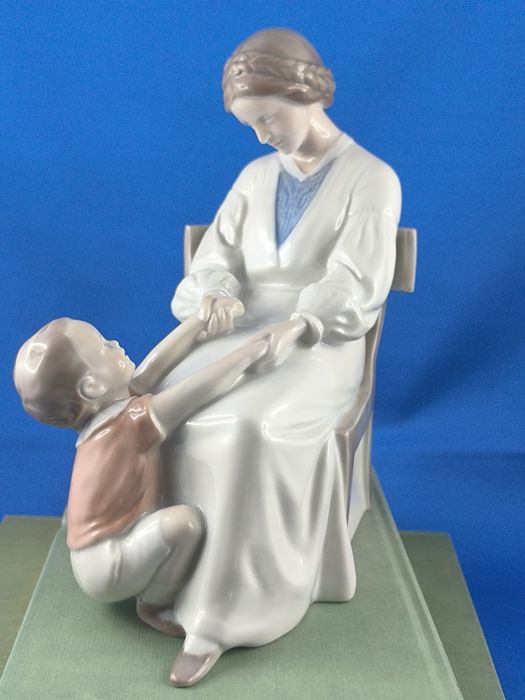 Matka z synem Bing&Grondahl Kopenhaga #porcelana #ozdoba #dekoracja