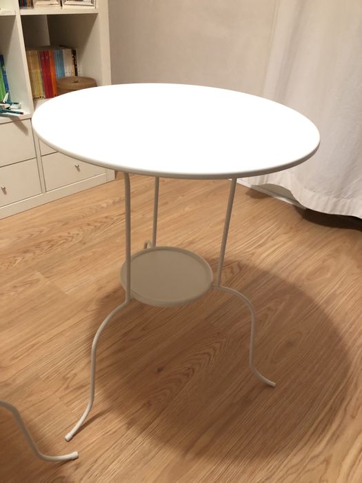 Mesa apoio de metal branca Ikea. 51cm