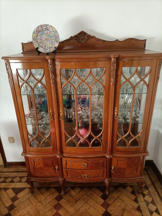 Cristaleira para venda