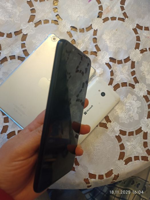 Телефони на запчастини