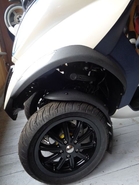 Zawieszenie Lewa strona Piaggio Mp3 125cc 500cc