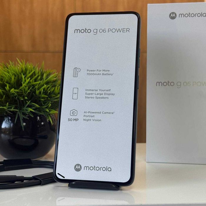 НОВИЙ Смартфон Motorola Moto G06 Power 4/256GB NFC 7000mA Tapestry