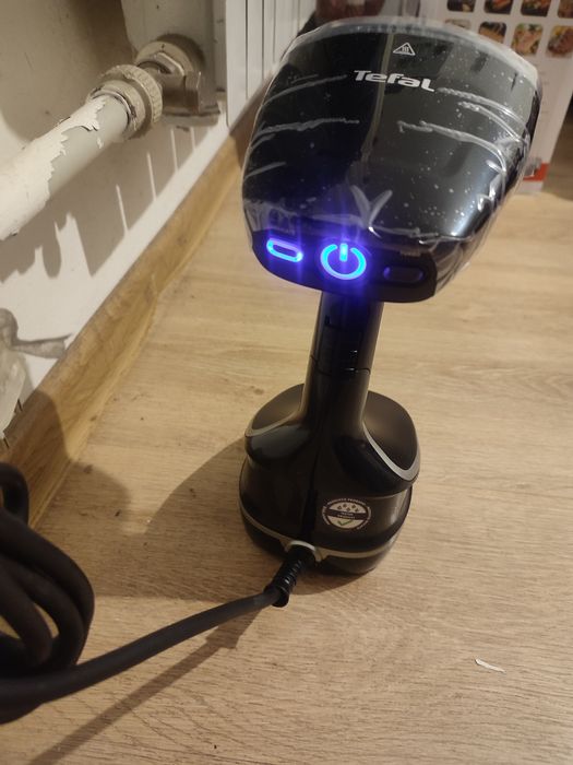 Продам відпарювач tefal access steam force