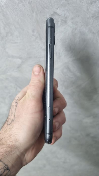 Продам айфон 11 64гб