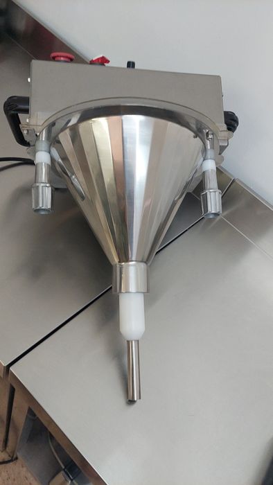 BAIXA DE PREÇO - Máquina de Duplo Recheio da Consultomaq