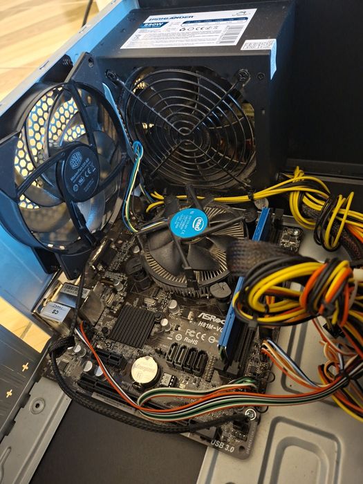 Komputer PC i5-4460 | 4GB RAM + Monitor HP Compaq LA2306X