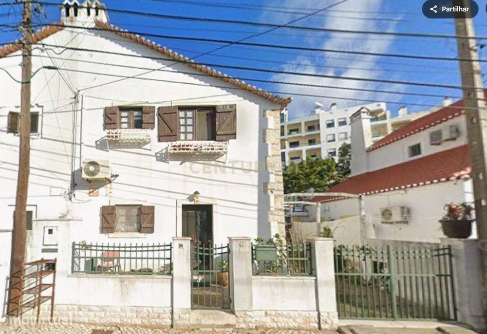 Moradia Geminada no Bairro Rosario em Almada