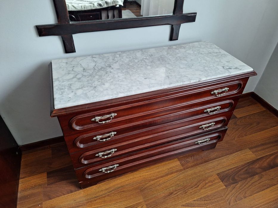 Komoda z blatem marmurowym